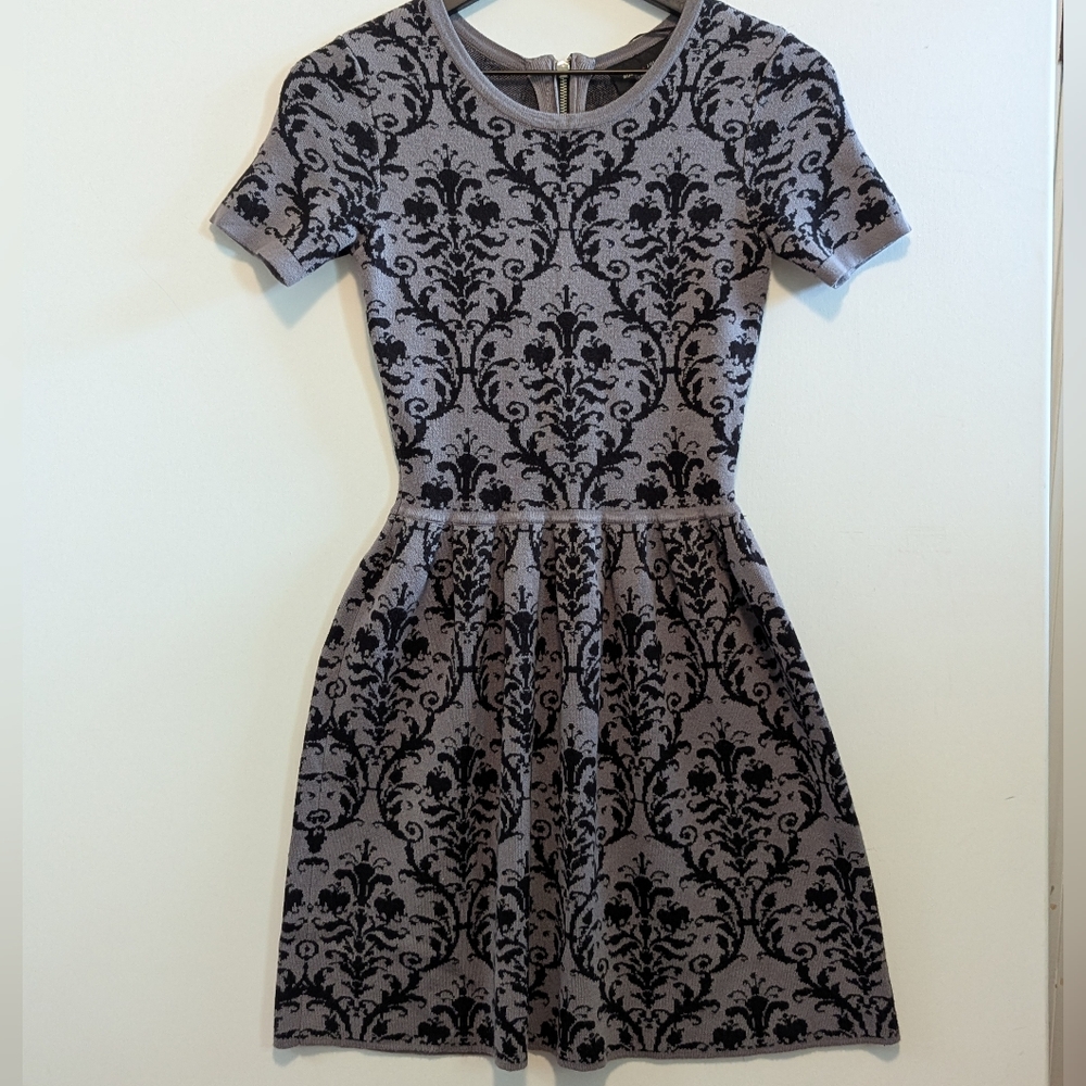 Romeo & Juliet Couture Black Gray Damask Midi Dress Small Excel Used Cond Soft